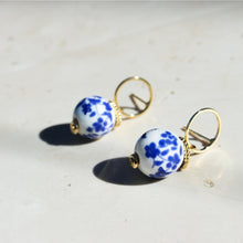 Load image into Gallery viewer, Amaya Drop Earring Blue
