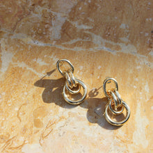 Load image into Gallery viewer, Antonia Drop Earring Gold
