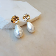 Load image into Gallery viewer, Florence Drop Earrings
