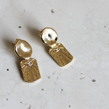 Load image into Gallery viewer, Sofia  Drop Earring Gold
