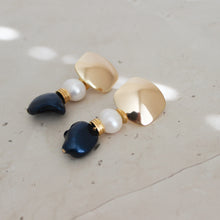 Load image into Gallery viewer, Ophelia Blue Pearl Drop Earrings
