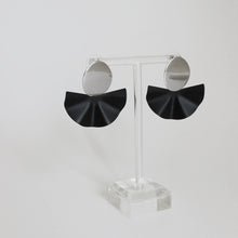 Load image into Gallery viewer, Renata Drop Earring Silver
