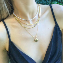 Load image into Gallery viewer, Vera Necklace Gold
