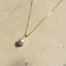 Load image into Gallery viewer, Arabella Pearl Drop Necklace
