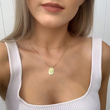 Load image into Gallery viewer, Fleur Necklace Gold
