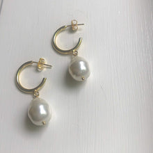 Load image into Gallery viewer, Megg Pearl Hoops
