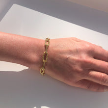 Load image into Gallery viewer, Andrea Bracelet Gold
