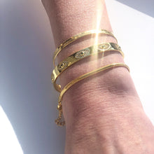 Load image into Gallery viewer, Vera Bracelet Gold
