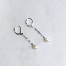 Load image into Gallery viewer, Lizzie Pearl Drop Earrings
