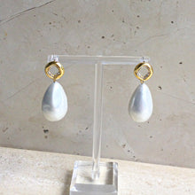 Load image into Gallery viewer, Gianna Drop Earrings
